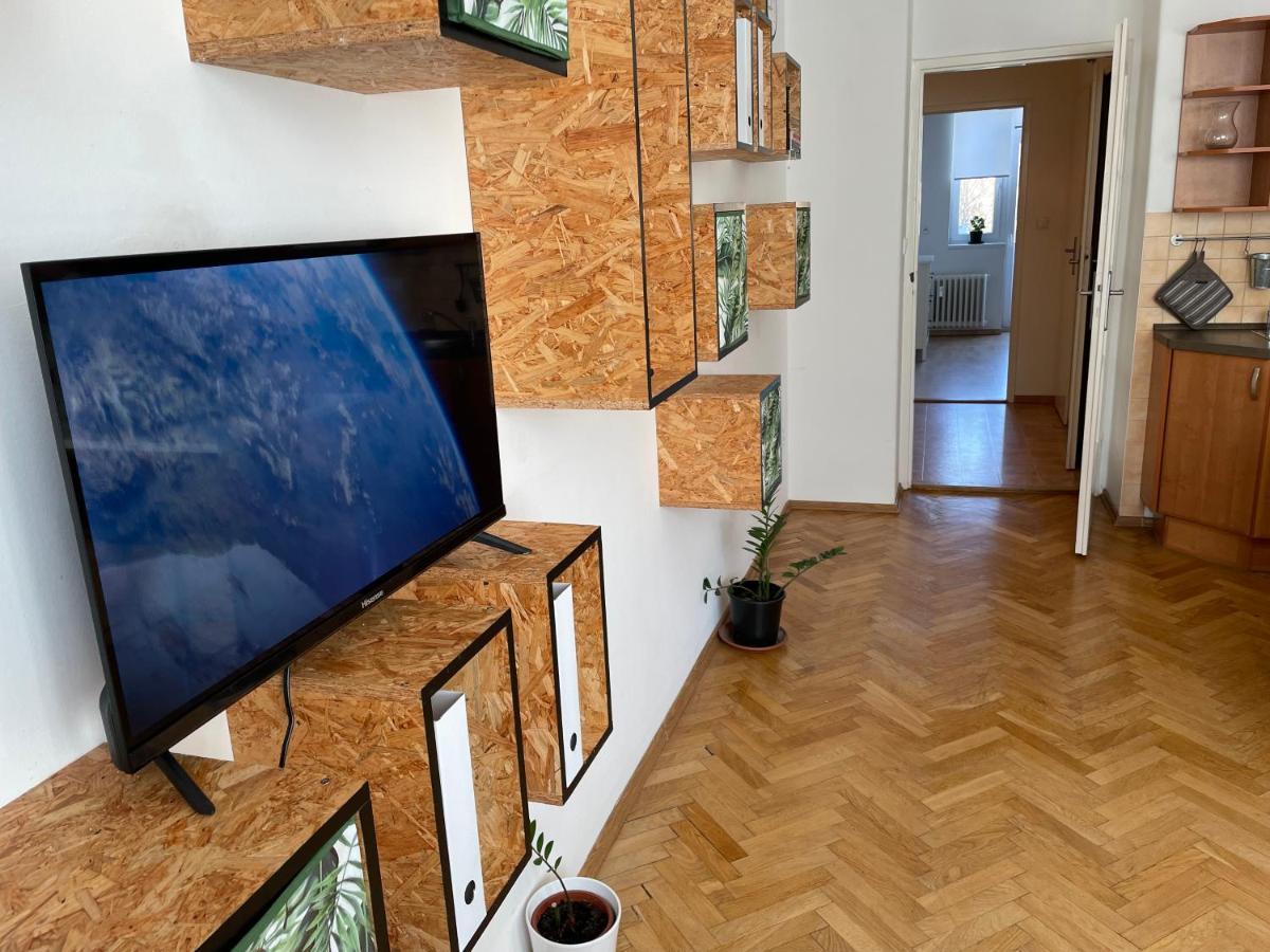 Cozy Apartment Near The City Center Hradec Králové Exterior foto